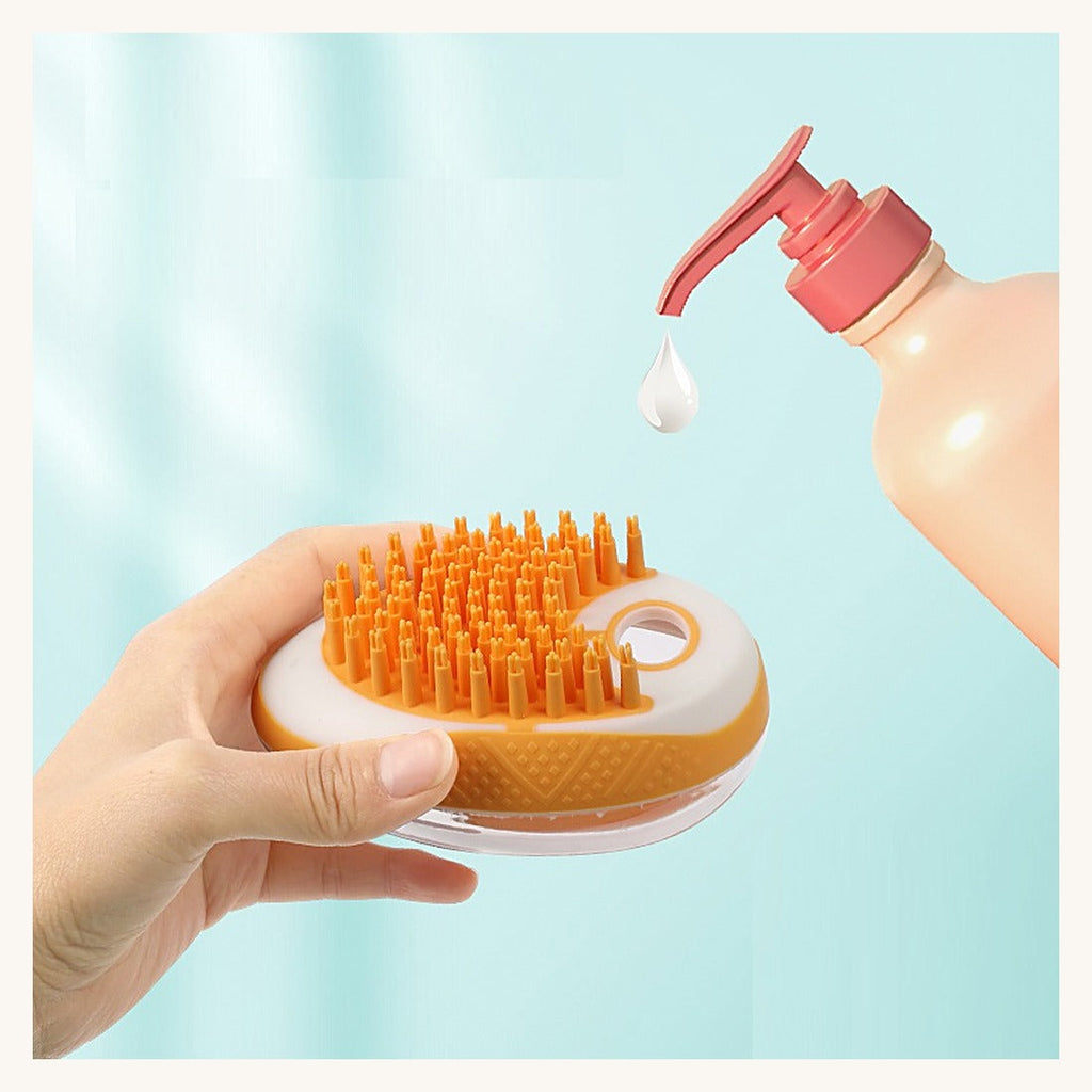 Le réservoir se remplit de shampoing